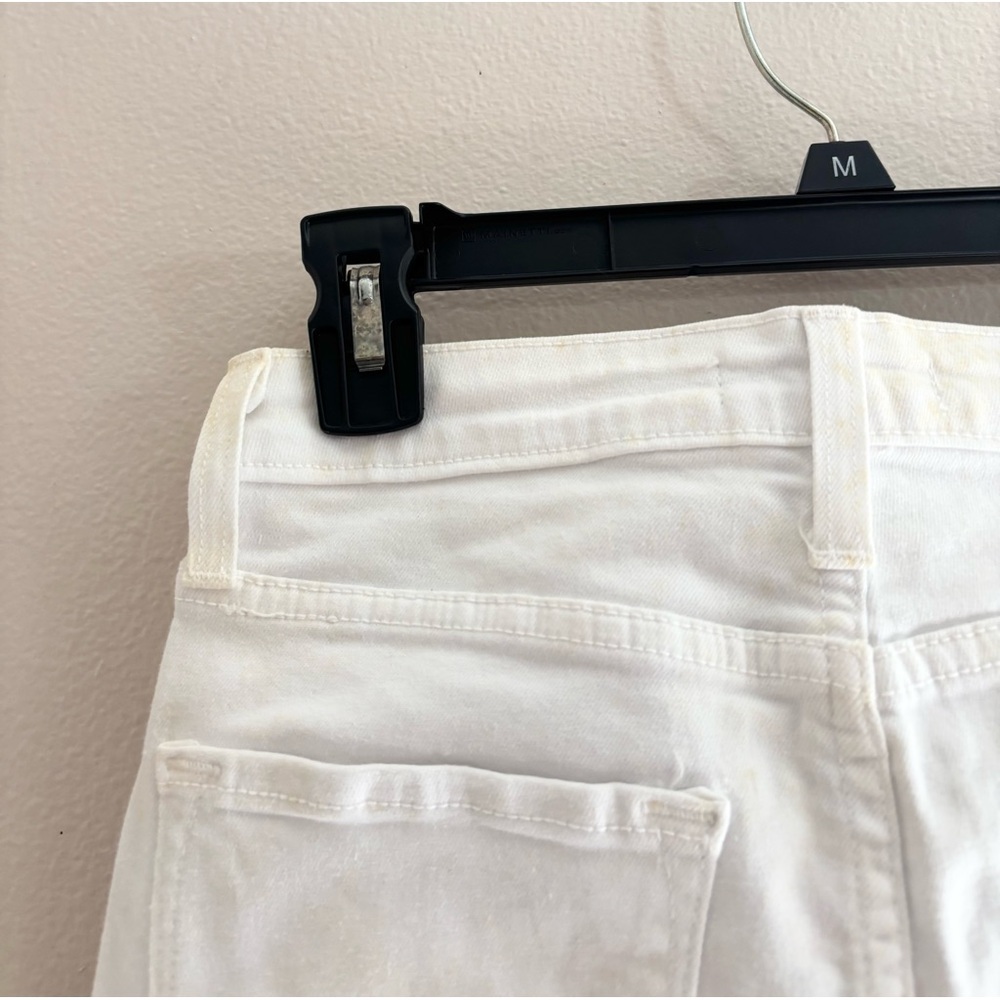 5/$15 MUST BUNDLE Classic White Mini Skirt - Picture 8 of 10